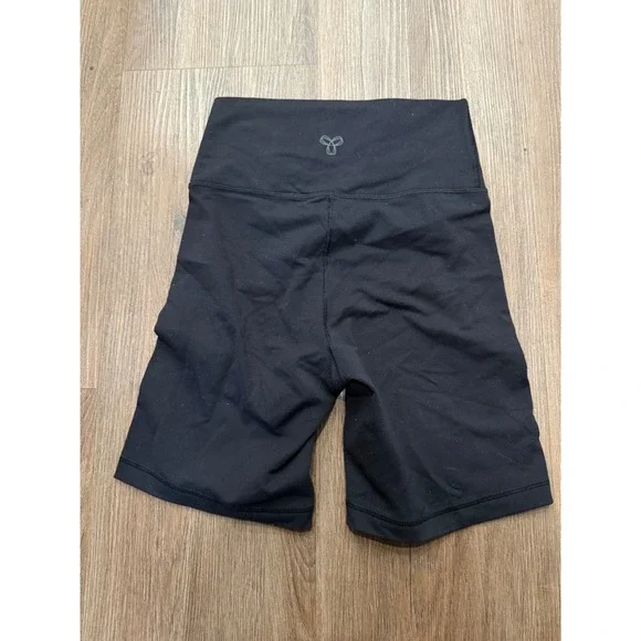 Tna Aritzia Atmosphere High Waisted Biker Shorts Black Women Size Small 7 Inseam - Picture 1 of 9